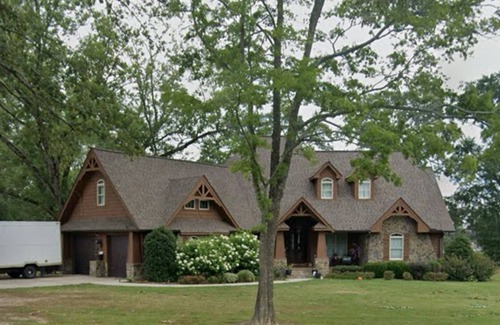 Cullman Casa | Relax & Reset: Calm Free-Range Hens, Farm Freshness & Poolside Retreat