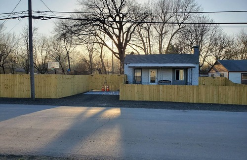 Tulsa Casa | Relax @ This Peaceful Entertainment & Living Oasis