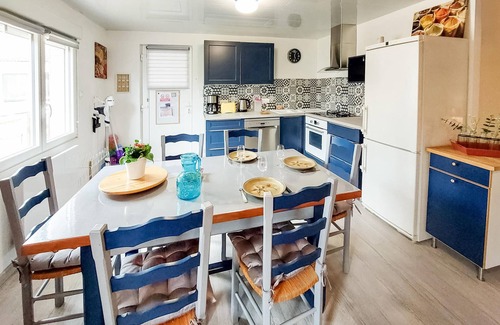 Vitry-en-Charollais Casa | Relax to the fullest in this beautiful vacation home with pool access.