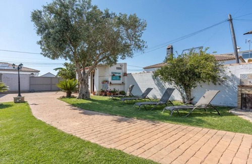 Los Franceses-la Vega Chalet De Esquí | Relájate bajo el sol andaluz y vive la experiencia en el sur de España.