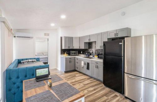 Orlando Casa | Relax & Unwind 1br Retreat Wpool Access & Wi-fi