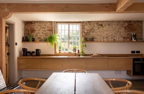 Castle Acre Cabaña | Relax, unwind and enjoy village life.