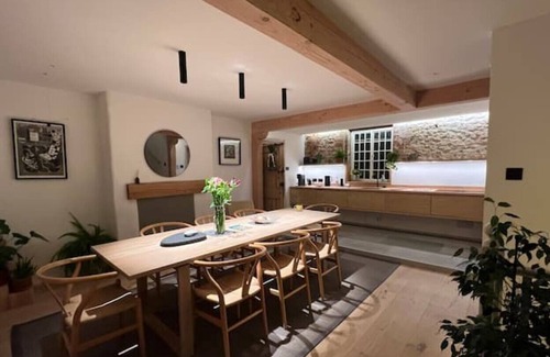Castle Acre Cabaña | Relax, unwind and enjoy village life.