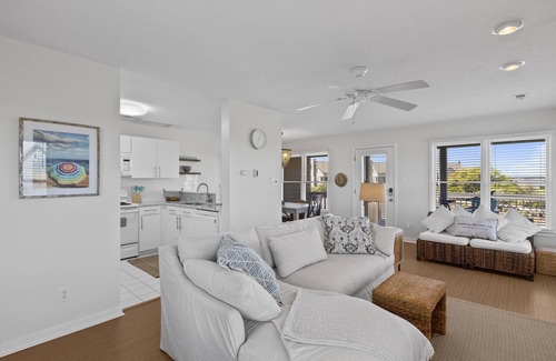 Topsail Beach Casa | Relax, unwind and have a great time at Two Beaches.