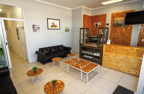Cape Town Cabina | Relax & Unwind at LodgeOn91 !