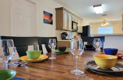 Barker Casa | Relax & Unwind: Cozy Fall Home w/ Fast Wi-Fi