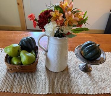 Stanton Casa | Relax & Unwind Cozy Farmhouse Near Natural Bridge State Park
