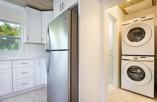 Old Northwood Historic District Casa | Relax & Unwind Pool Retreat 2 Bed 2 Bath