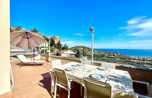 Pietra Ligure Apartamento | Relax Vista Mare con A/C, Wi-Fi & Free Parking.