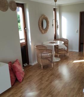 Ronnau Apartamento | Relax with a pool and sauna in Trave Kieker 005!