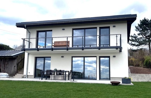 Laubach Casa | Relax with panoramic views in the Vogelsberg. With sauna and whirlpool.