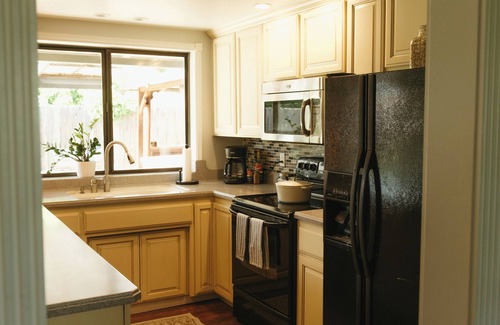 Yuba City Casa | Relax with the family in this beautiful 3 bedroom, 1 nursery, 2 bathroom home!