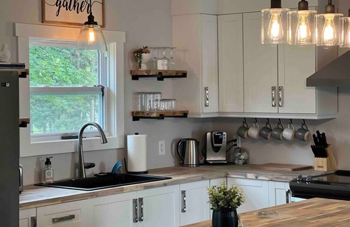 Harbour Grace Casa | Relax with the whole family at this quiet and peaceful getaway cottage.