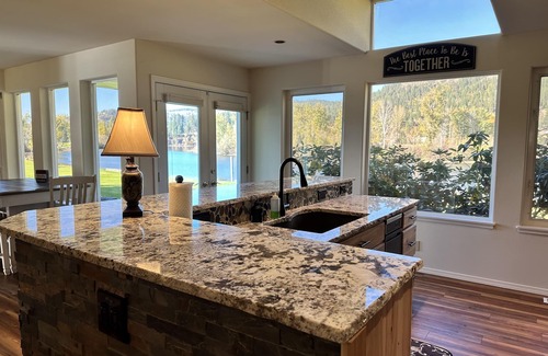 St. Maries Casa | Relax! You're on River Time!
