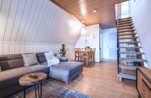 Schoenwald Apartamento | RelaxApartments BLACK FOREST Moments - Maisonette-Wohnung mit Sonnenbalkon, schnelles Internet, Nähe Triberger Wasserfälle, für bis zu 4 Personen