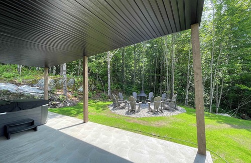 Mansonville Casa | Relaxation and Adventure, Jay Peak Awaits