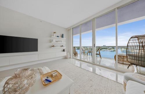 Sunny Isles Beach Apartamento | Relaxation at its Finest Water-view in Golden Bay with FREE PARKING