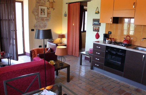 Monterosso Apartamento | Relajación, disfrutar de la naturaleza, caminar en Le Marche Italia en la cabaña "Il Fuoco"