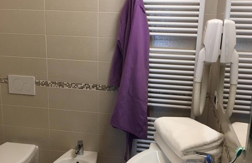 Gemmano Otro | Apartamento con dos habitaciones, 2 baños. Piscina, wifi, área para niños, estacionamiento, aire acondicionado