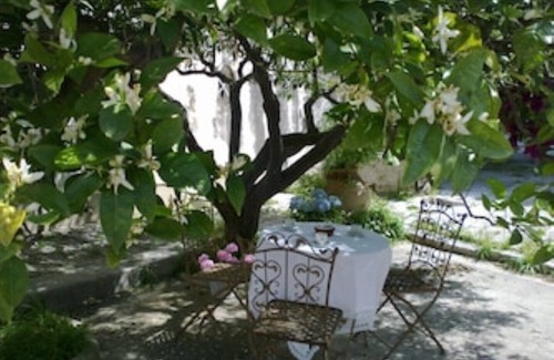 Erice Casa | Relaxation in ancient villa Erice valley 15' sea, hot tube, garden, bbq, free parking