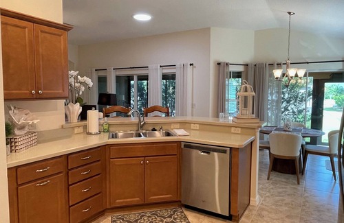 Fruitland Park Casa | Relaxation, Villages style—your happy place awaits