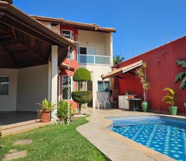 Jardim Imperador Casa | Relaxe num sobrado com piscina