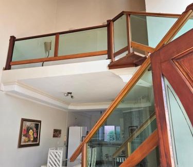 Jardim Imperador Casa | Relaxe num sobrado com piscina