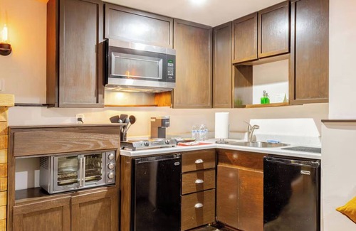 Northwood Apartamento | Relaxed 1 Bedroom under the Russian River Redwoods