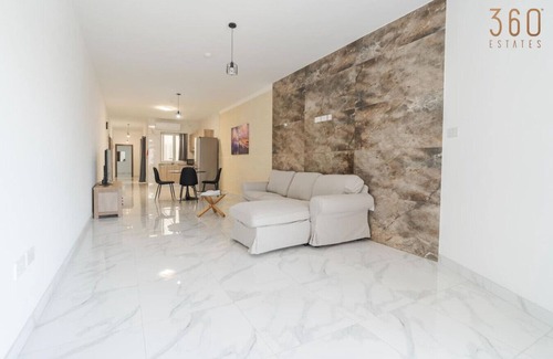 Tarxien Apartamento | Relaxed 2BR Home with Backyard & Balconies,Tarxien