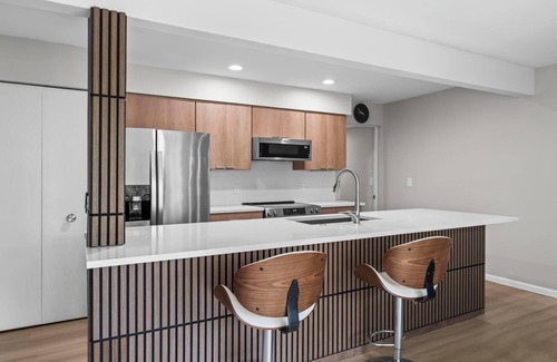 Petoskey Condominio | Relaxed Lakeside Living Near Petoskey
