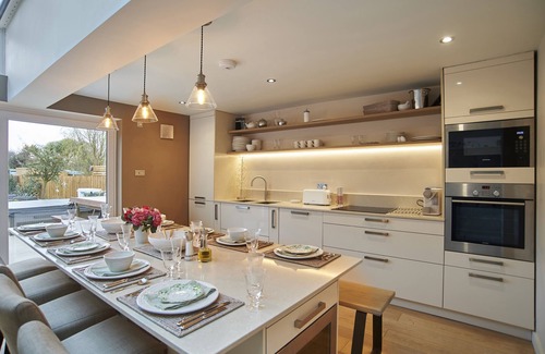 Hythe Casa | Retiro Relax Revive