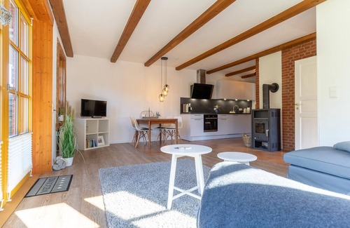 Vollerwiek Apartamento | "Relaxed North Sea vacation in the spacious first floor apartment with terrace"