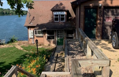 Stoughton Casa | Relaxi-Cabin. On the water!! Beautiful sunrises and fun place to relax!!