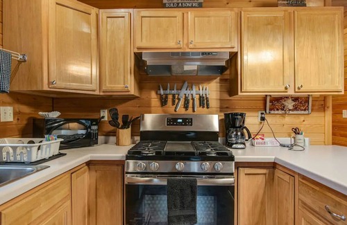 New Lisbon Cabina | Relaxin Cabins 2BR, 1BA #4