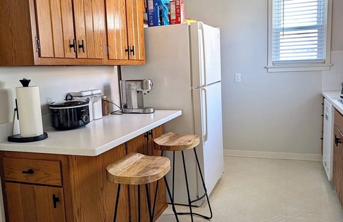 Camp Hill Casa | Relaxing 1-bedroom in a shared house Camp Hill with AC & working space