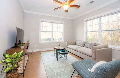 Morrisville Apartamento | Relaxing 1BR with Gym and Balcony