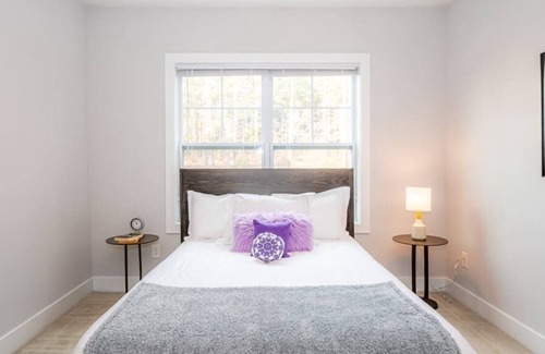 Morrisville Apartamento | Relaxing 1BR with Gym and Balcony