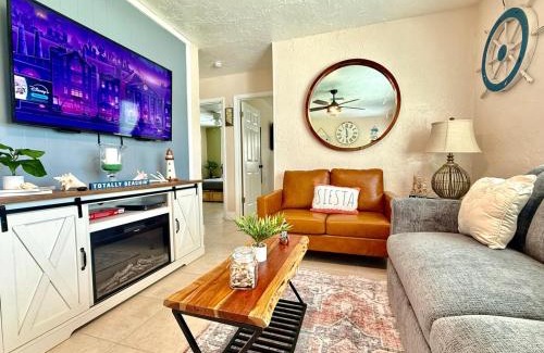 Sarasota Casa | Relaxing 2 bed Siesta Key bungalow minutes from the beach
