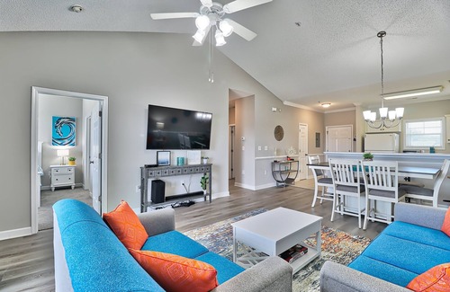 Carolina Forest Apartamento | Relaxing 2BR Unit with Pool View