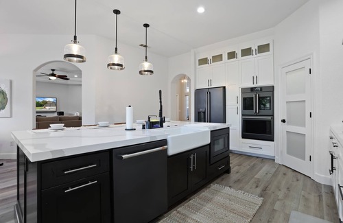 Walnut Grove Casa | Relaxing 3BAPool+Hot Tub Near the River & Wineries