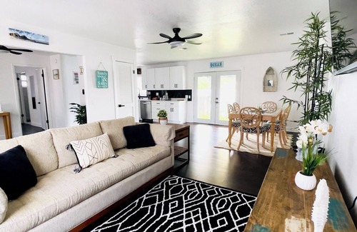 Lake Sarasota Casa | Relaxing 3BD/2BA Gateway. Near Siesta Beach!!