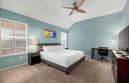 The Colony Casa | Relaxing 3BR 2BA Oasis - Hot Tub & 5 Beds!