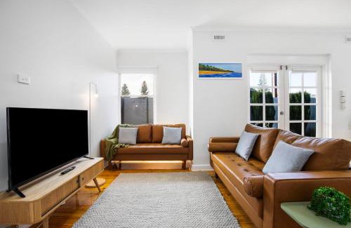 Grange Casa | Relaxing 3BR Beachside Haven Grange