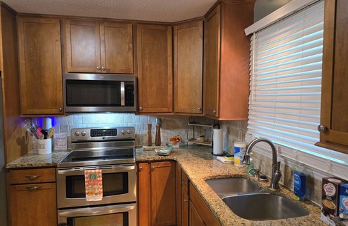 McLeansville Casa | Relaxing 3BR Getaway – Perfect for Families & Long Stays