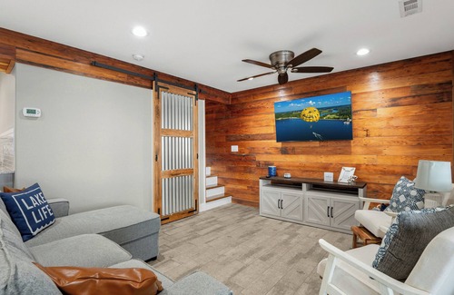 Camdenton Casa | Relaxing 4-Bed Lakefront Home with Private Dock