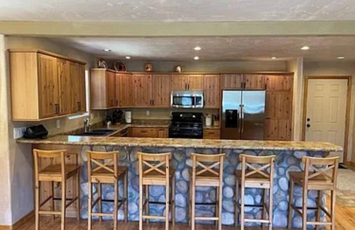 Kingman Casa | Relaxing 4-bedroom/5-bath house in the Hualapai Mountains above Kingman.