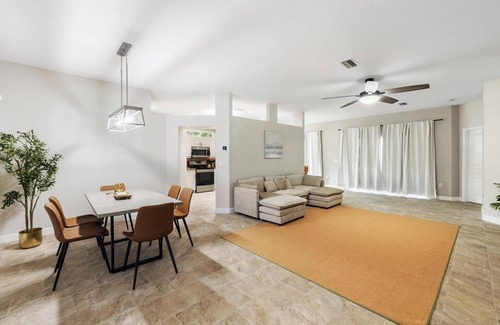South Gate Ridge Casa | Relaxing 4BR Home with Saltwater Pool/Spa, Near the Beach, 30 day minimum, perfe