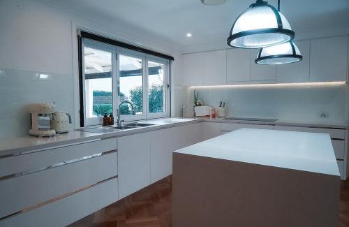 Beaumont Hills Casa | Relaxing 4BR House Enjoy Spa, Sauna , Private Garden