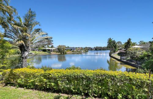 Robina Villa | Relaxing 4BR Robina Escape with Parking & Pool