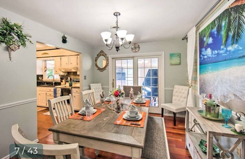 Palmyra Casa | Relaxing 5-Bedroom Getaway with Saltwater Pool & Game Room Close to Hershey